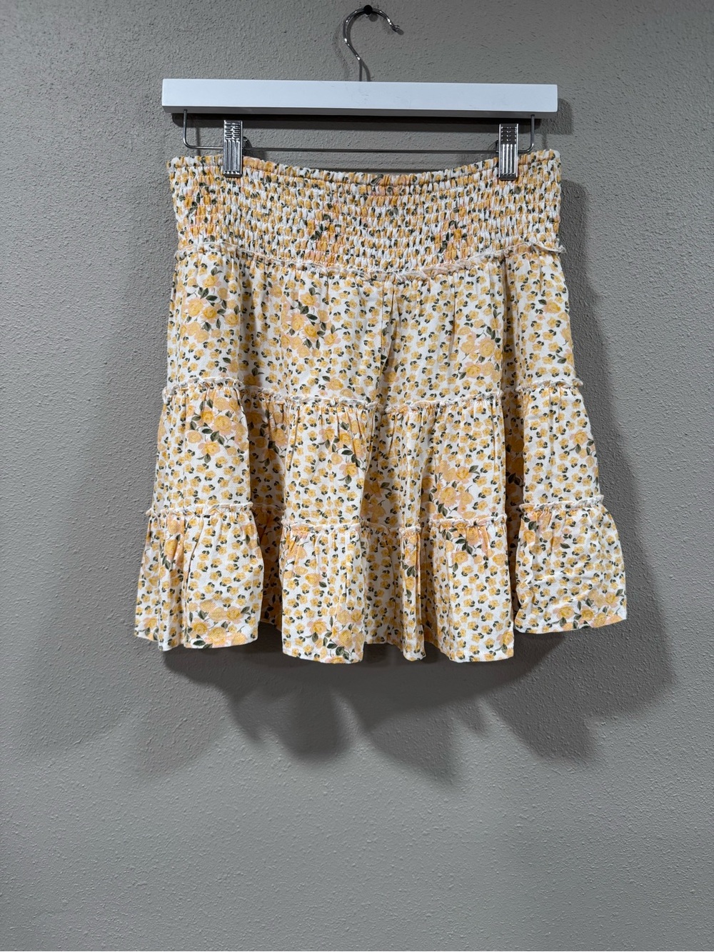 NWT AE Floral Smocked Tiered Mini Skirt - Picture 6 of 8
